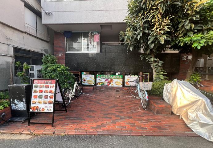 【台東区】千駄木駅徒歩3分/駅至近/内装美麗/路面/ネパール料理居抜き物件/約16.71坪